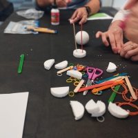 Taller práctico creatividad y liderazgo con materiales para fomentar soft skills, entornos laborales